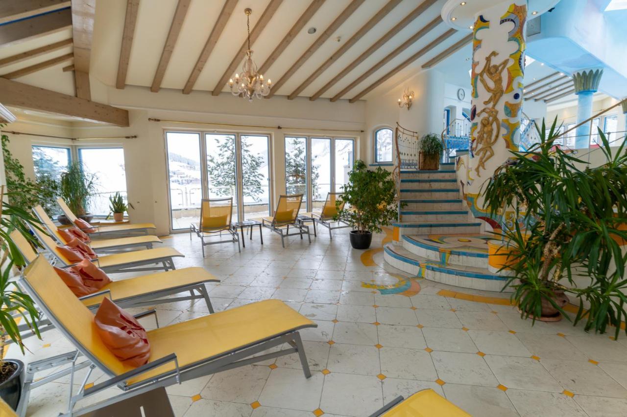 Hotel Neuhinterトゥクス エクステリア 写真