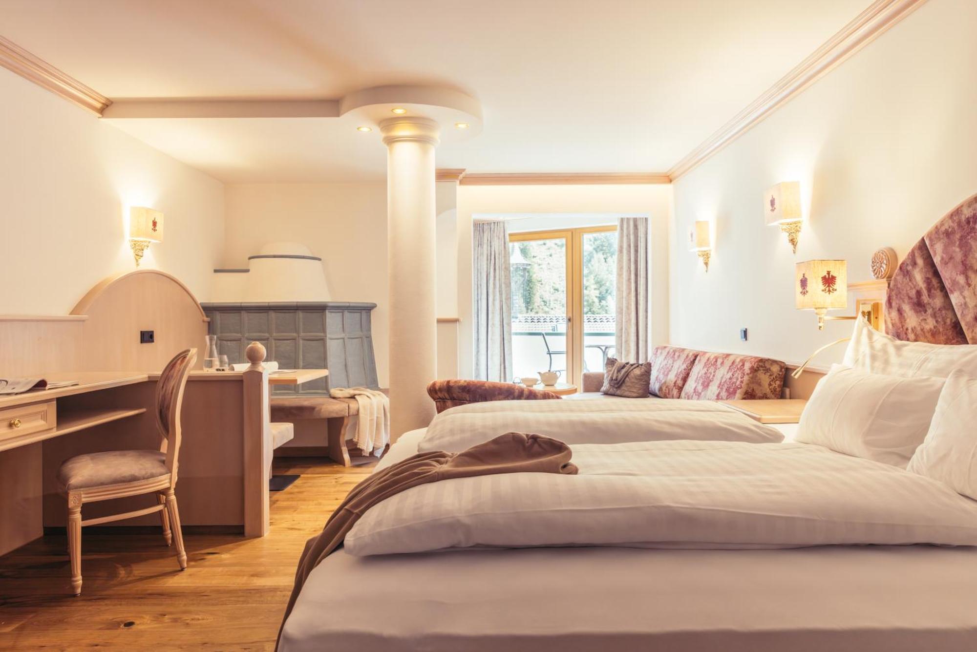 Hotel Neuhinterトゥクス エクステリア 写真