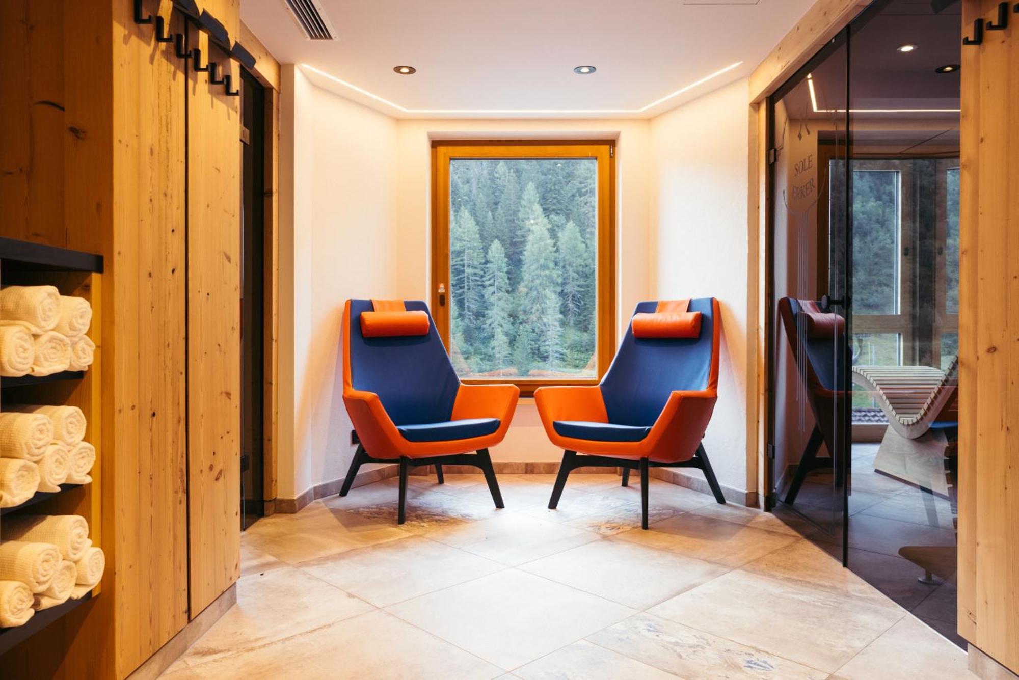 Hotel Neuhinterトゥクス エクステリア 写真