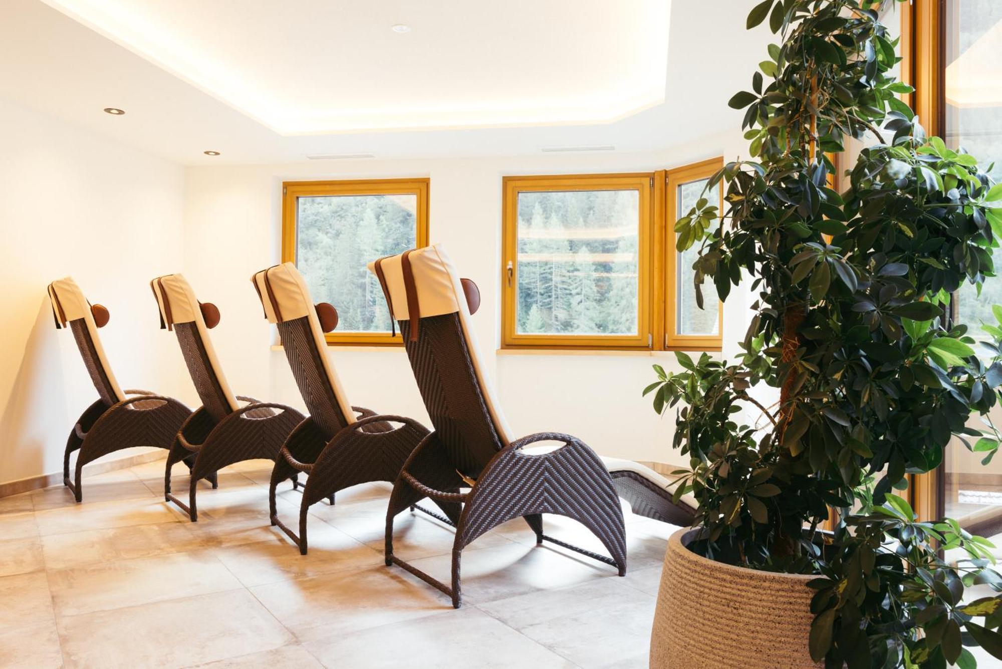 Hotel Neuhinterトゥクス エクステリア 写真