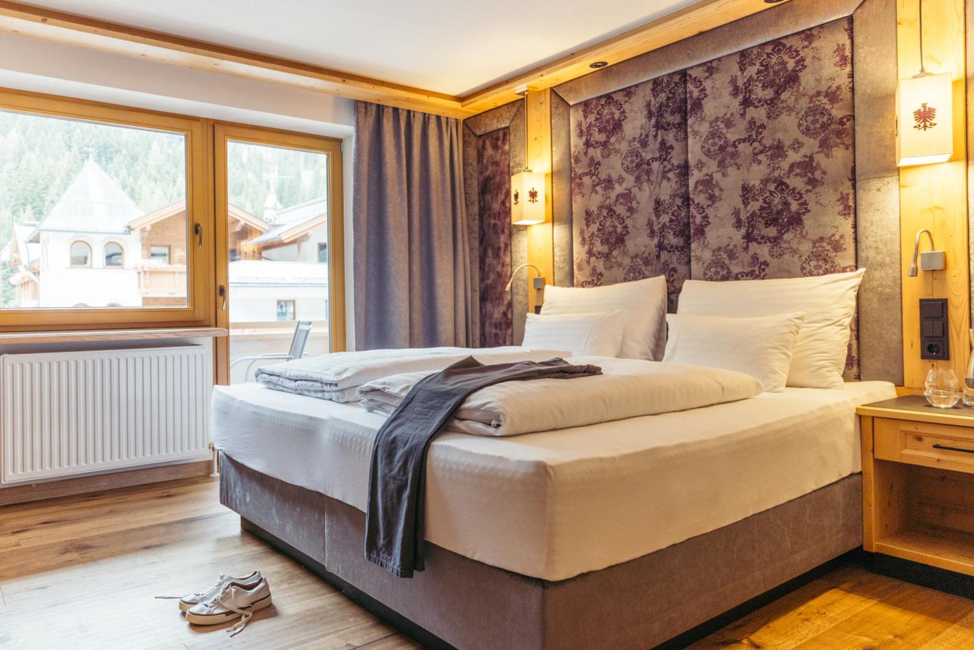 Hotel Neuhinterトゥクス エクステリア 写真
