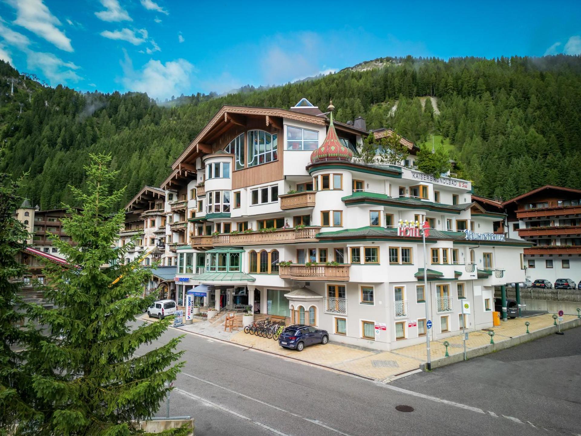 Hotel Neuhinterトゥクス エクステリア 写真