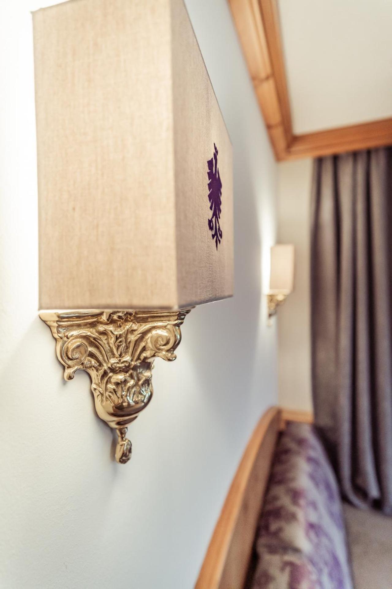 Hotel Neuhinterトゥクス エクステリア 写真